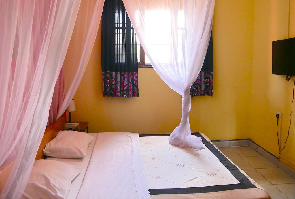 Hotel Acacia Кампала Екстер'єр фото